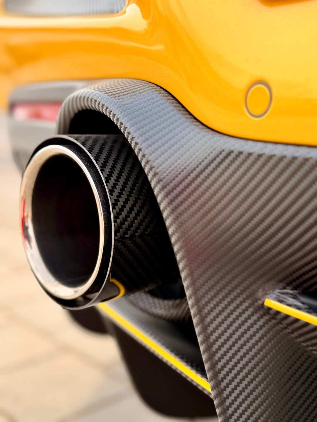 2023 Ferrari null Ansicht 10 - Mieten in Klosterlechfeld