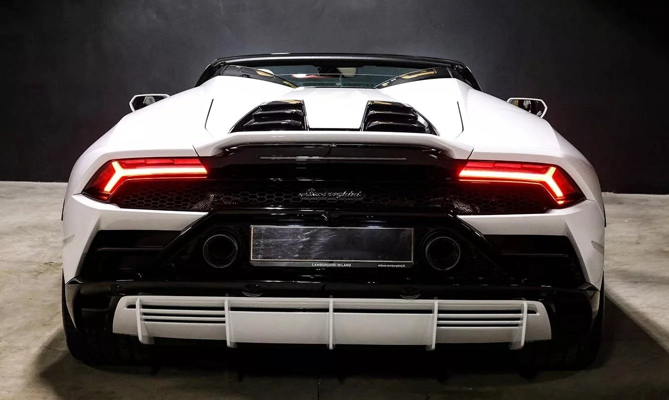 2018 Lamborghini Seitenansicht links - Mieten in Niedermittlau