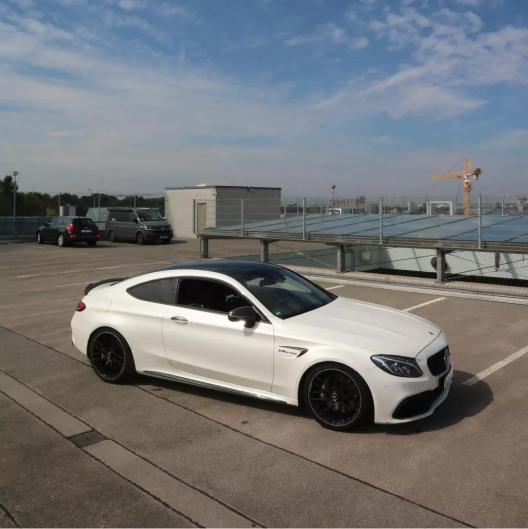 Mercedes C63 Amg