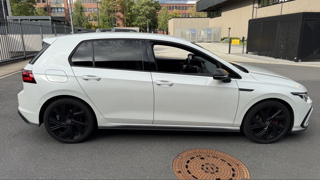 2023 VW null Innenraum Cockpit - Mieten in Troisdorf
