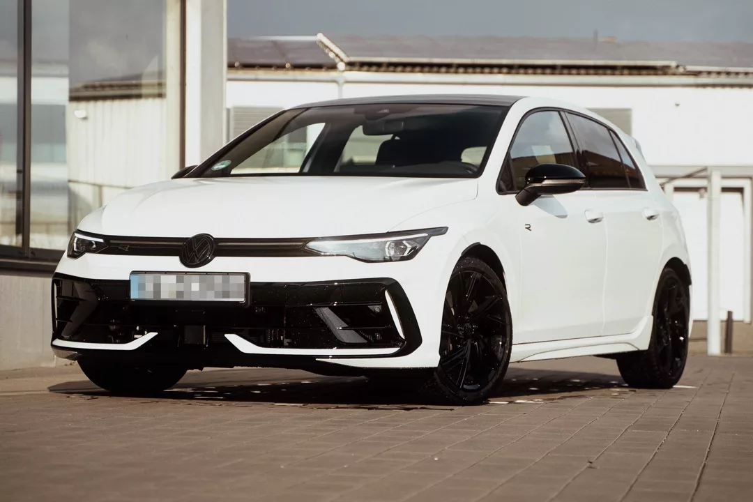 VW Golf 8 R Performance - Akrapovic Auspuffanlage