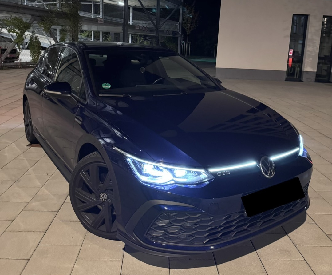 2022 VW null Innenraum Cockpit - Mieten in Mülheim an der Ruhr