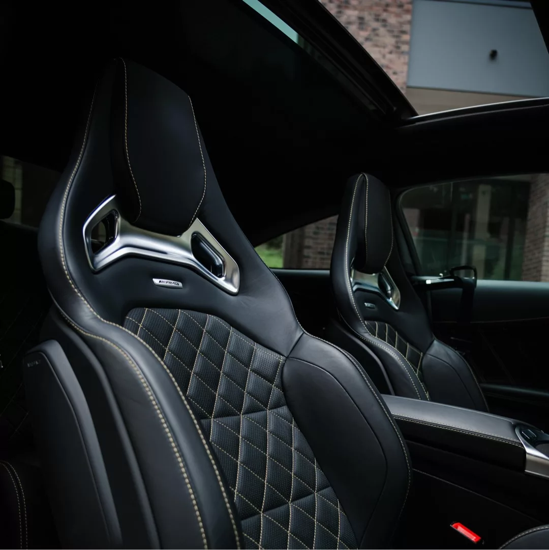 Mercedes C63s AMG Edition 1 Innenraum mit Sportsitzen mieten