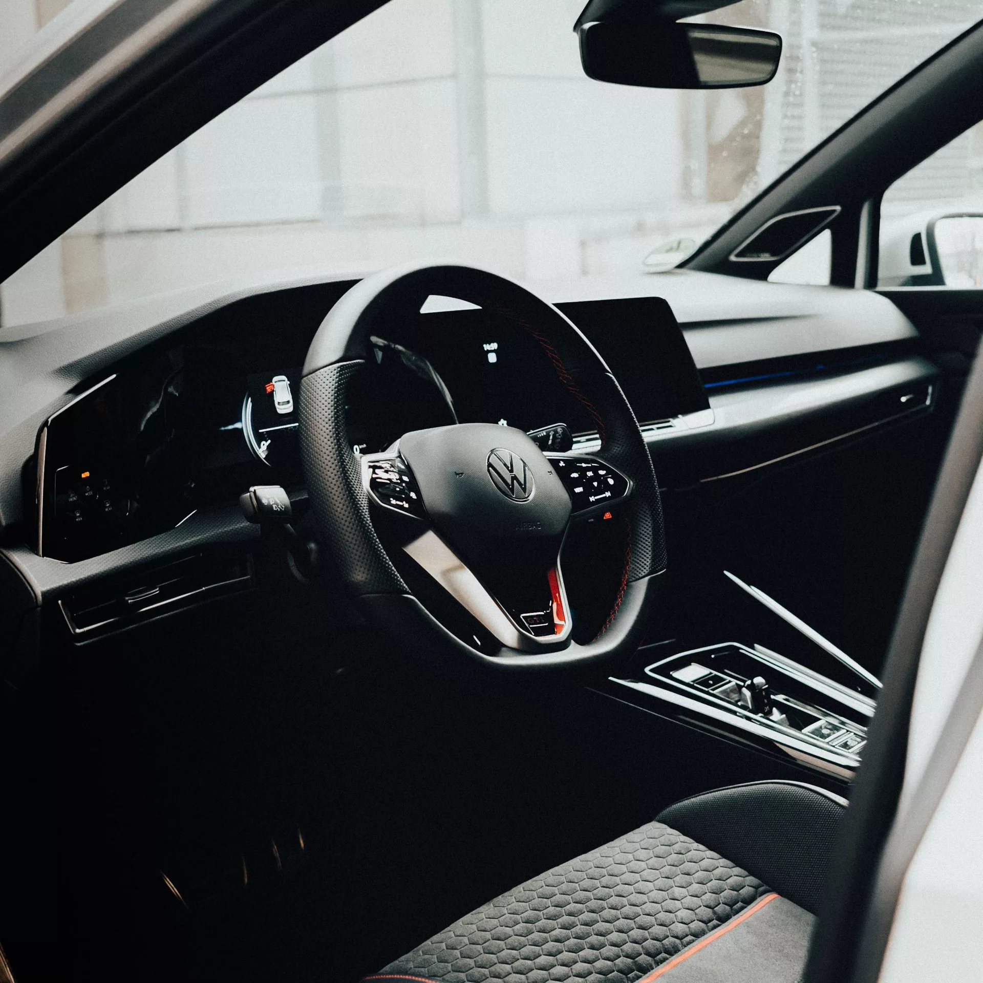 Golf GTi Clubsport Performance Paket Innenraum mit schwarzem Leder mieten