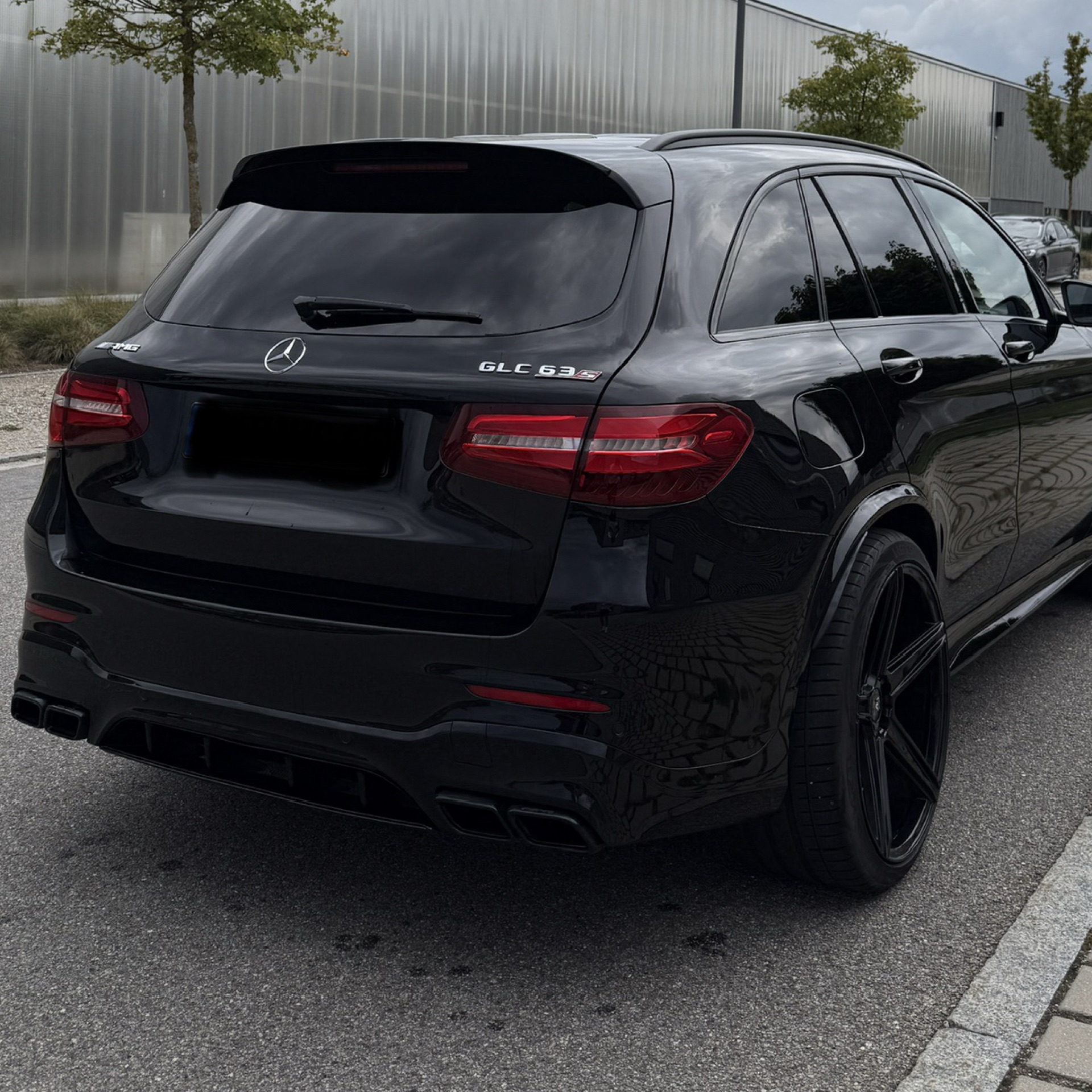 2018 Mercedes GLC 63 mit 510PS, Automatik, 3.9s (0-100) - Mieten in Langquaid
