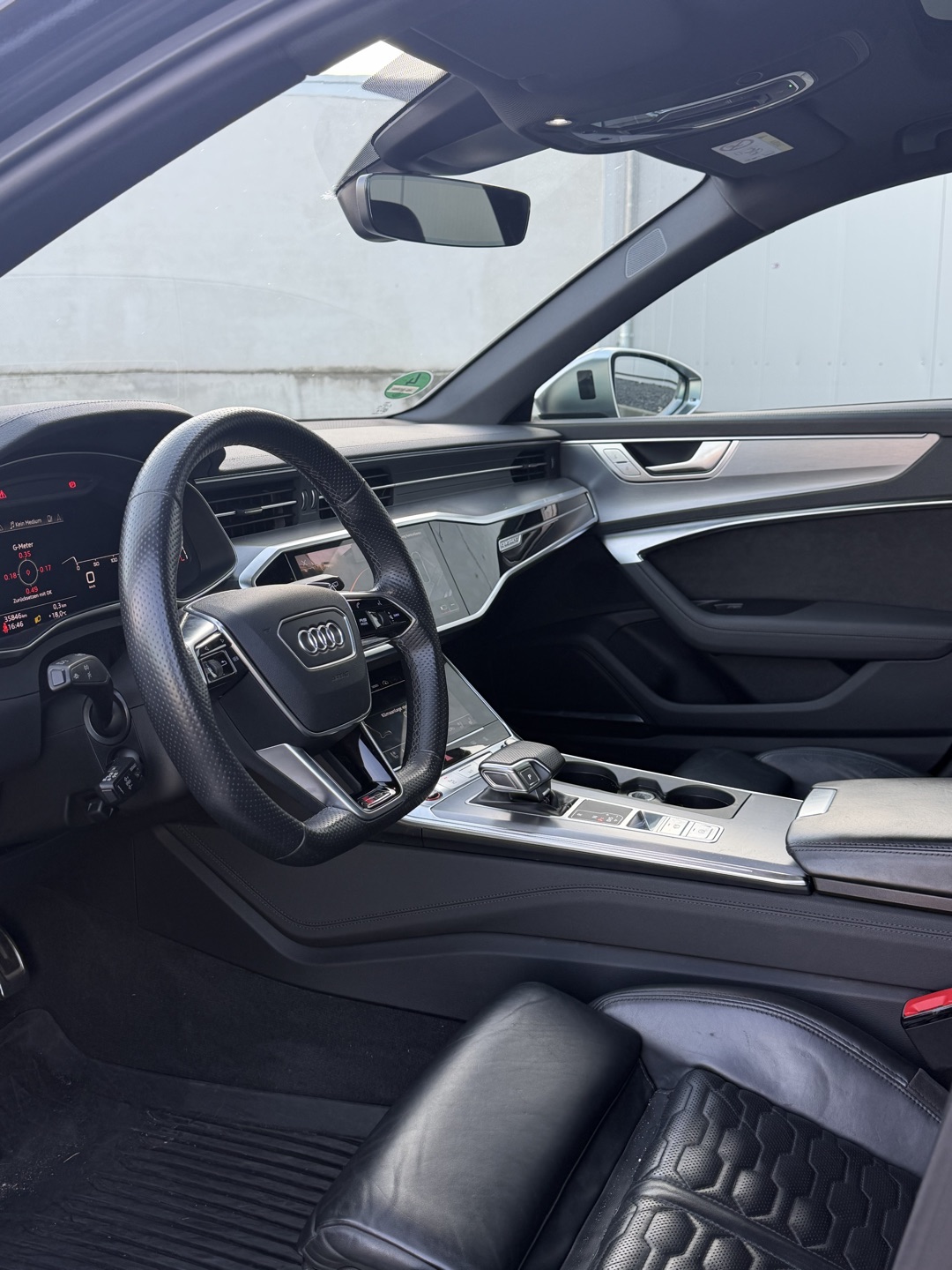 2020 Audi null Innenraum Cockpit - Mieten in Mönchengladbach