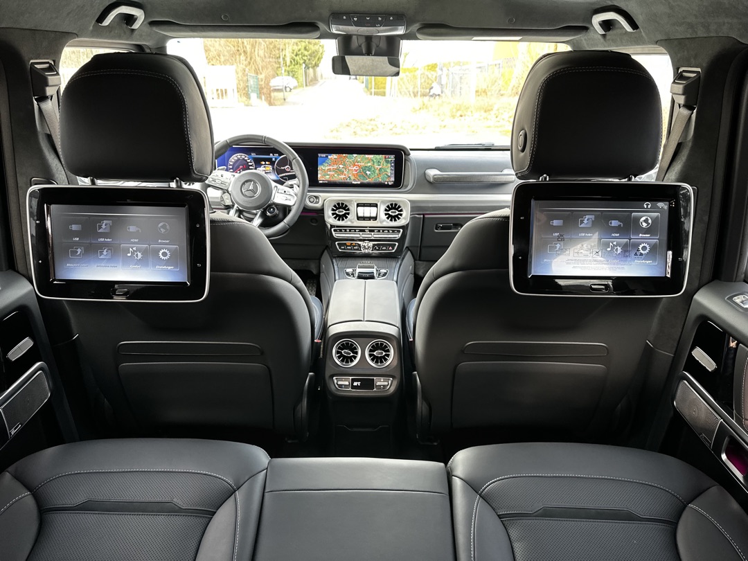 2025 Mercedes null Detail
