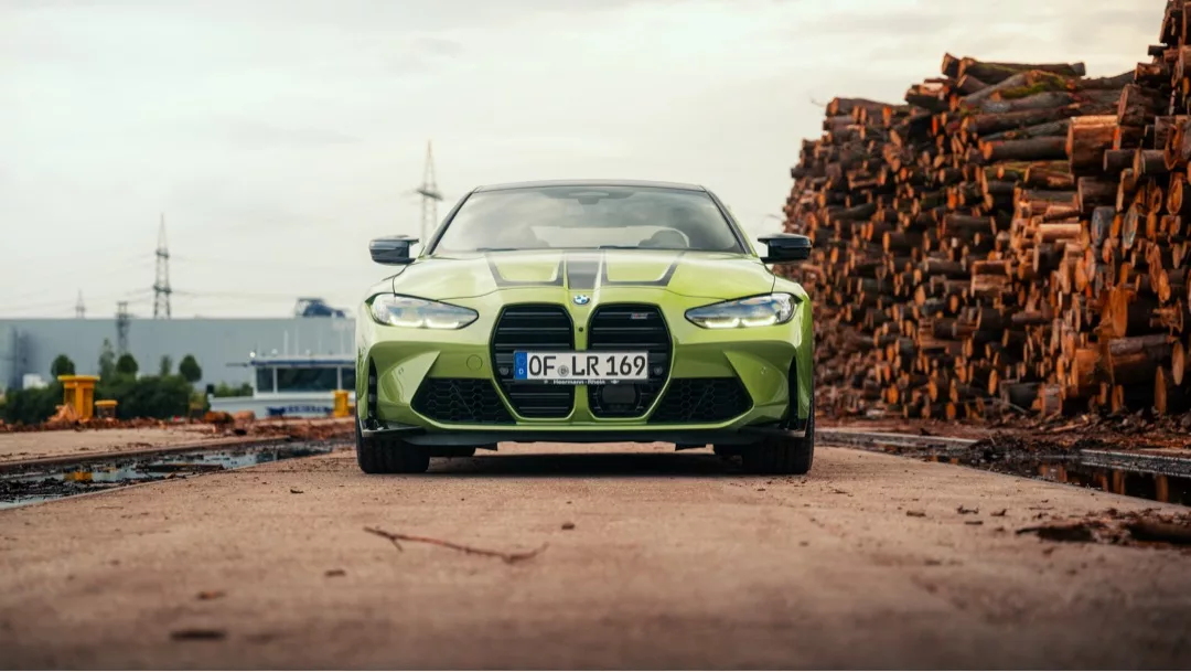 2024 BMW M4 COMPETITION mit 510PS, Automatik, 3.8s (0-100) - Mieten in Aschaffenburg