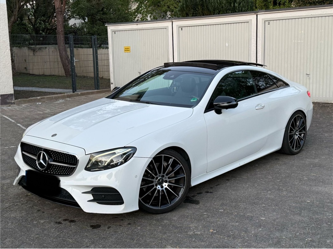 2017 Mercedes null Innenraum Cockpit - Mieten in Maintal