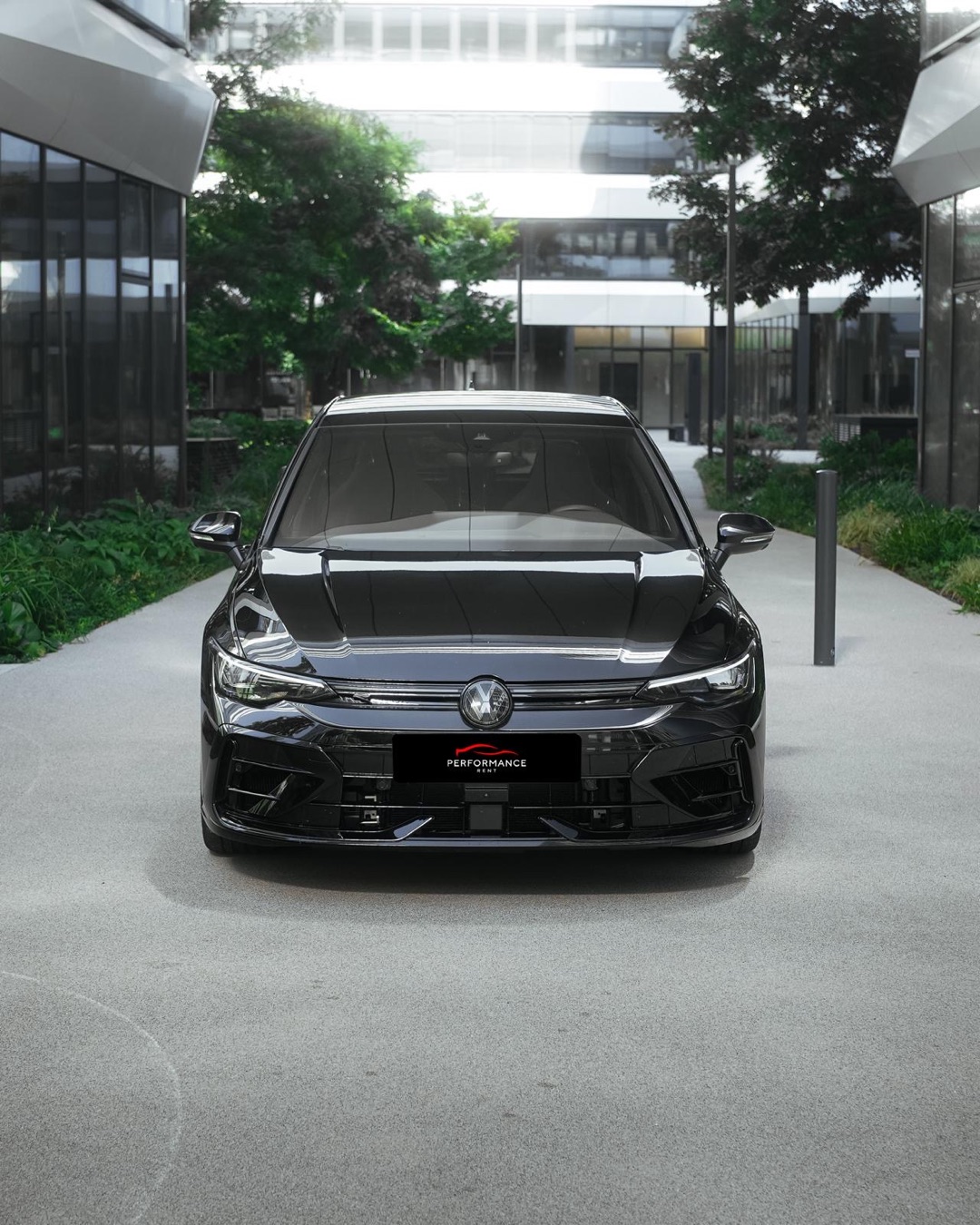 VW Golf 8R Performance Black Edition