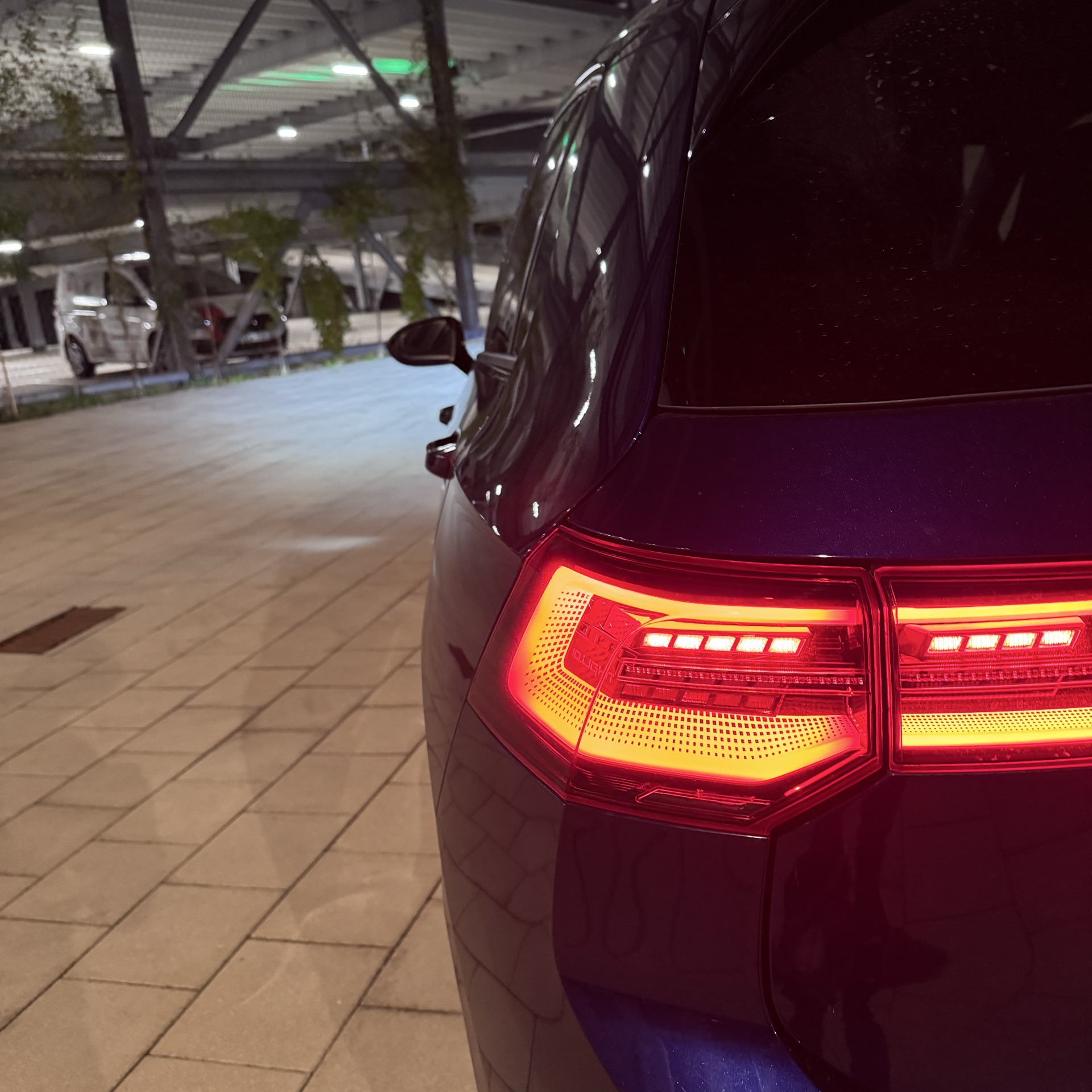 2022 VW null Innenraum Cockpit - Mieten in Mülheim an der Ruhr