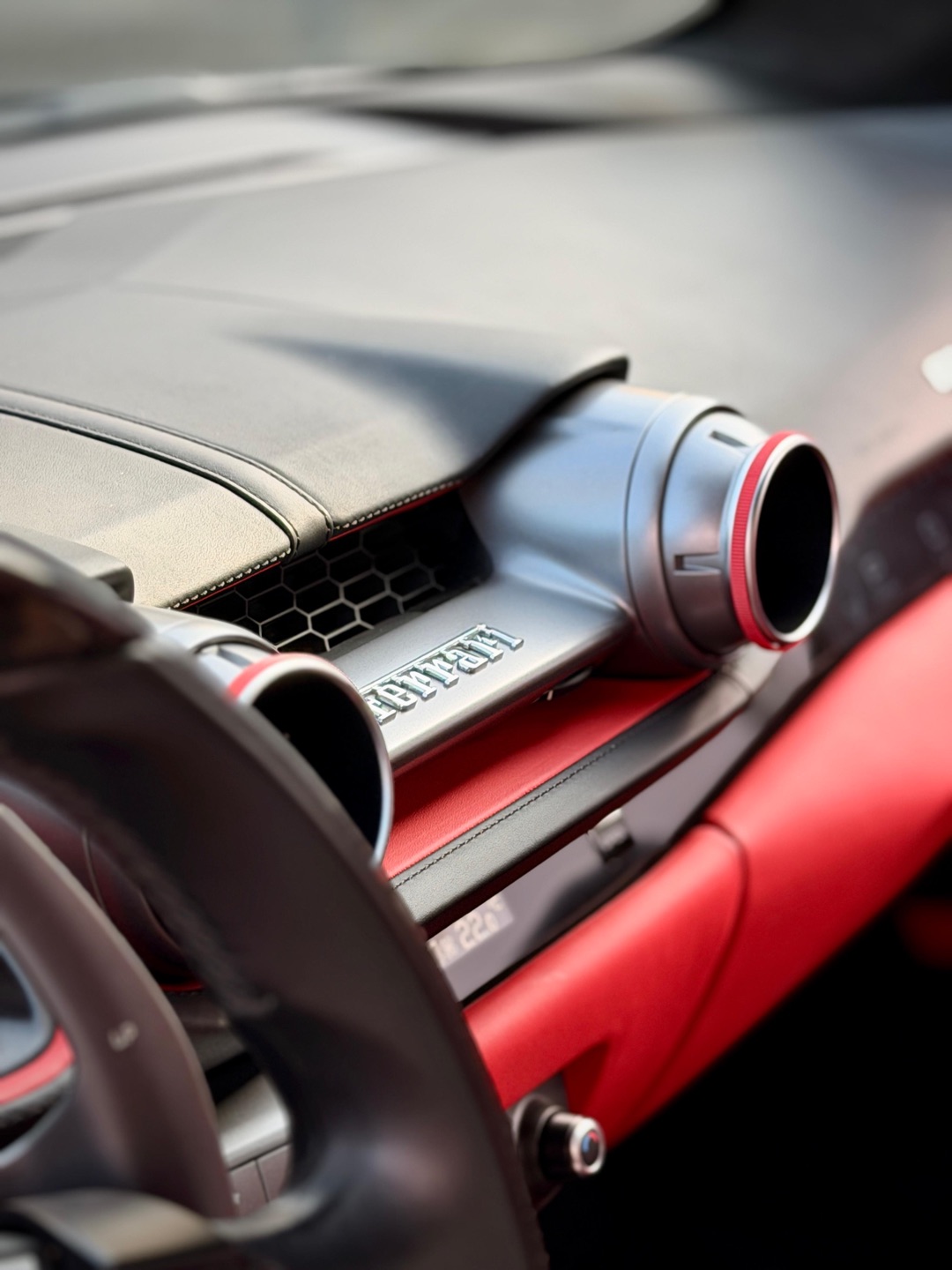 2017 Ferrari null Detail - Mieten in Klosterlechfeld