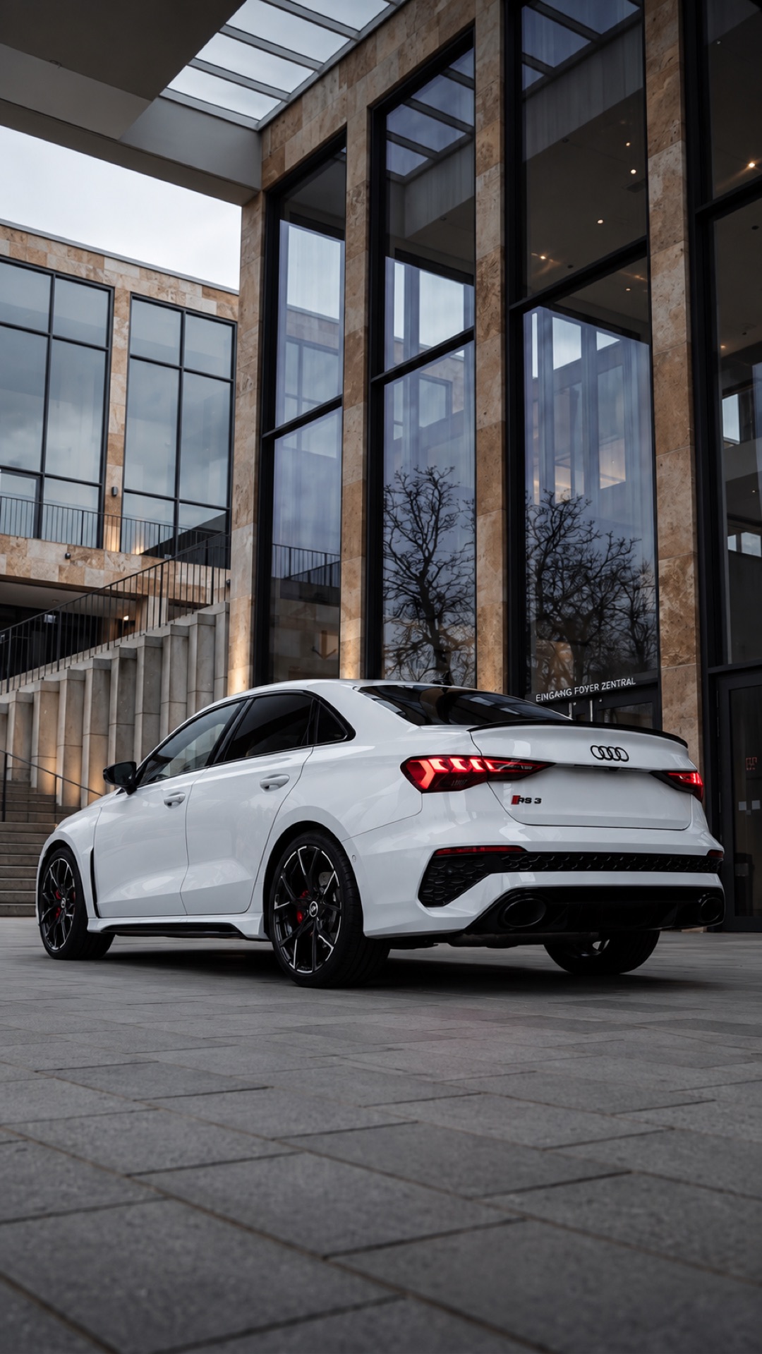 2023 Audi null Rückansicht - Mieten in Duisburg