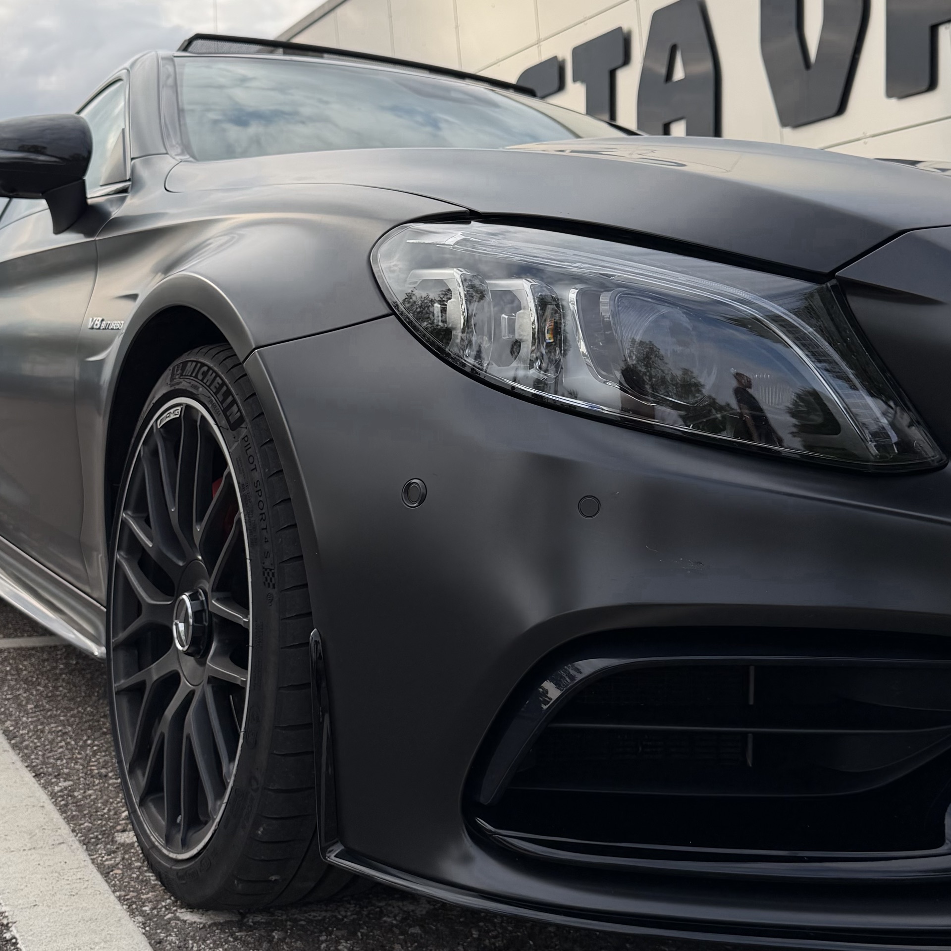 2020 Mercedes null Rückansicht - Mieten in Mönchengladbach