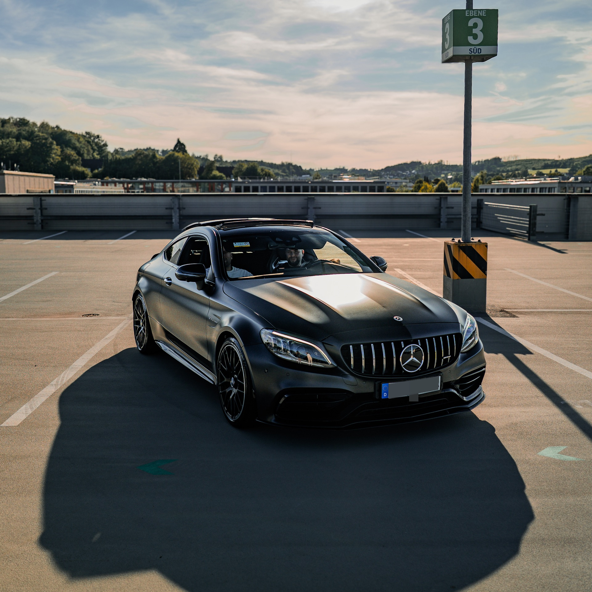 2023 Mercedes null Rückansicht - Mieten in Gummersbach