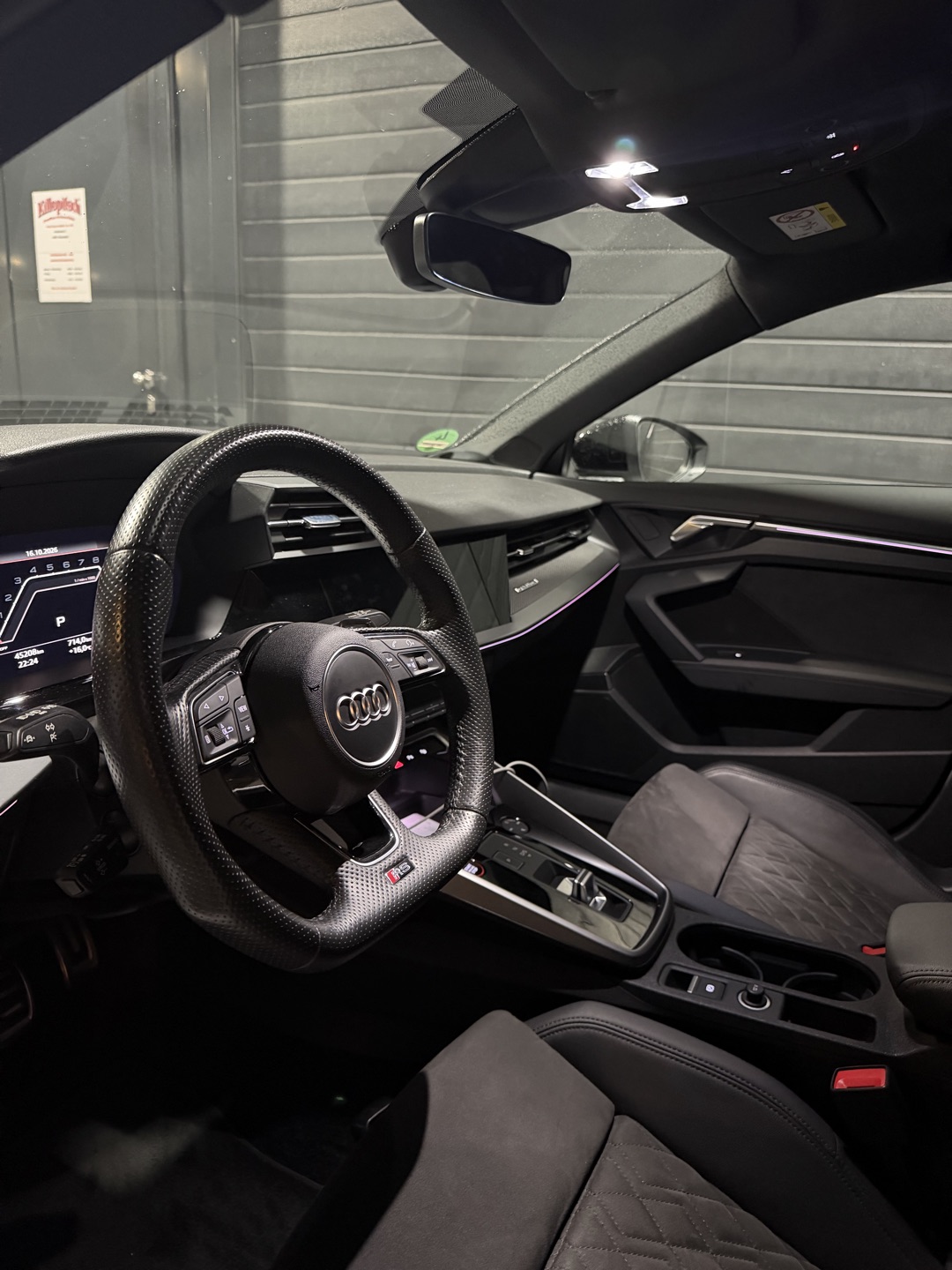 2022 Audi null Innenraum Cockpit - Mieten in Mönchengladbach