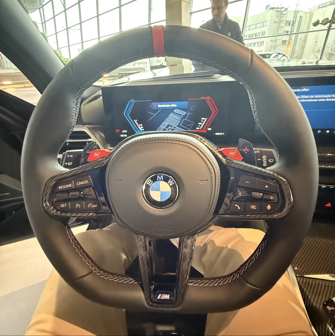2025 Bmw null Seitenansicht links - Mieten in Attenkirchen